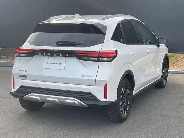 ノート １．２　ＡＵＴＥＣＨ　クロスオーバー　大画面ナビ　全周囲カメラ　スマートキ　踏み間違い衝突防止アシスト　３６０°カメラ　ＬＥＤヘッドランプ　ドライブレコーダー　バックカメラ　フルオートエアコン　アルミホイール　メモリーナビ　ＡＢＳ　ＥＴＣ　盗難防止システム（7枚目）