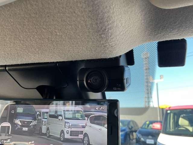 ノート １．２　Ｘ　大画面ナビ　アラウンドビューモニター　リアカメラ　衝突被害軽減ブレ－キ　全方位カメラ　ＥＴＣ付　ＬＥＤヘッドライト　インテリジェントキー　ワンオーナー　ドラレコ　ワンセグＴＶ　ＴＶナビ　サイドカーテンエアバック　サイドカメラ　メモリーナビ（12枚目）