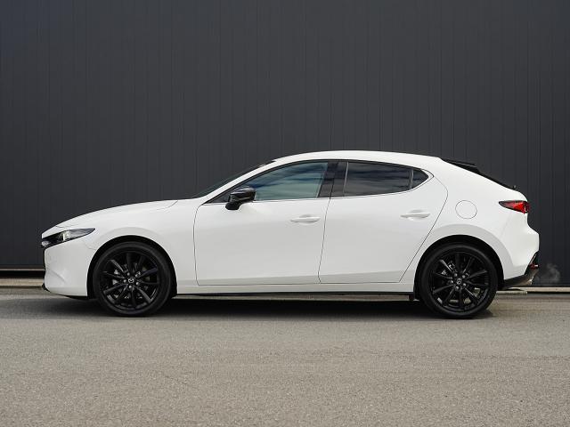 MAZDA3ファストバック 20S ブラックセレクション 衝突被害軽減システム アダプティブクルーズコントロール 全周囲カメラ オートマチックハイビーム 電動シート シートヒーター バックカメラ オートライト LEDヘッドランプ Bluetooth(3枚目)