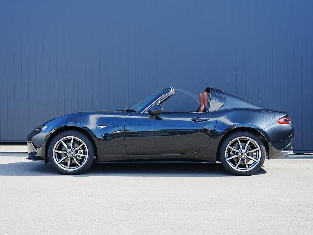 ロードスターＲＦ ＶＳ　テラコッタセレクション　衝突被害軽減システム　オートマチックハイビーム　革シート　シートヒーター　バックカメラ　オートクルーズコントロール　オートライト　ＬＥＤヘッドランプ　ＥＴＣ　Ｂｌｕｅｔｏｏｔｈ（3枚目）