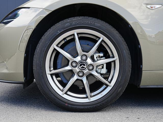 ロードスター ブラウン・トップ　衝突被害軽減システム　オートマチックハイビーム　革シート　シートヒーター　バックカメラ　オートクルーズコントロール　オートライト　ＬＥＤヘッドランプ　ＥＴＣ　Ｂｌｕｅｔｏｏｔｈ（19枚目）