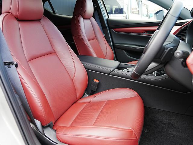 ＭＡＺＤＡ３ファストバック ２０Ｓ　ツーリング　衝突被害軽減システム　アダプティブクルーズコントロール　全周囲カメラ　オートマチックハイビーム　革シート　電動シート　シートヒーター　バックカメラ　オートライト　ＬＥＤヘッドランプ　Ｂｌｕｅｔｏｏｔｈ（15枚目）