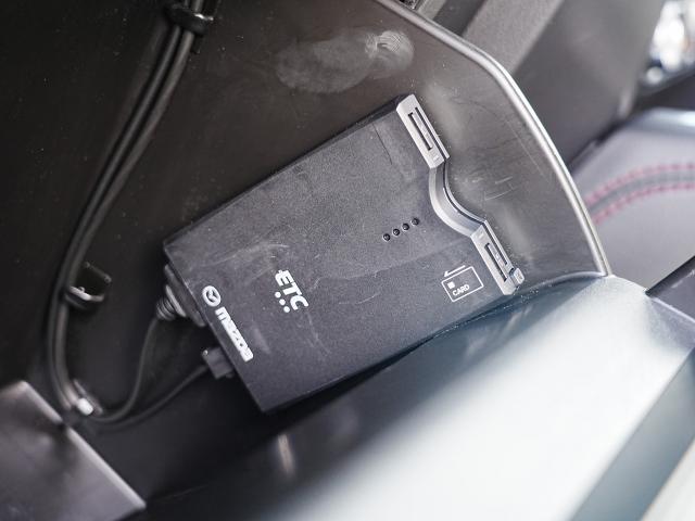 CX-8 XD ブラックトーンエディション 衝突被害軽減システム アダプティブクルーズコントロール 全周囲カメラ オートマチックハイビーム 3列シート シートヒーター バックカメラ オートライト LEDヘッドランプ ETC Bluetooth(13枚目)