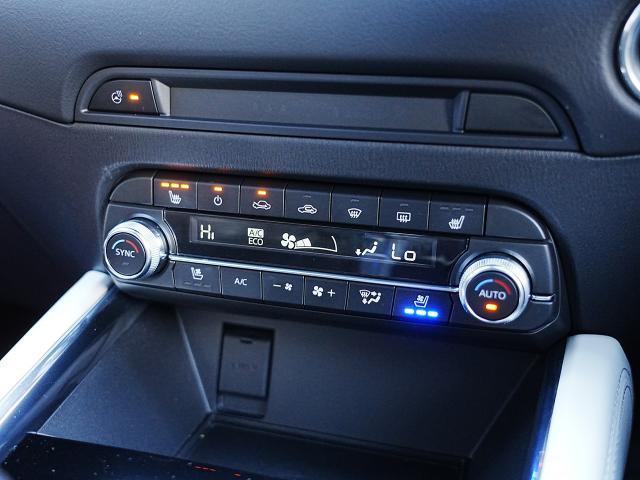 CX-5 XD 100周年特別記念車 衝突被害軽減システム アダプティブクルーズコントロール 全周囲カメラ オートマチックハイビーム 革シート 電動シート シートヒーター バックカメラ オートライト LEDヘッドランプ ETC ディーゼル(10枚目)