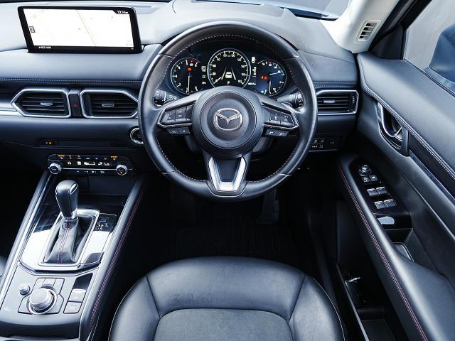 CX-5 XD ブラックトーンエディション 衝突被害軽減システム アダプティブクルーズコントロール 全周囲カメラ オートマチックハイビーム 電動シート シートヒーター バックカメラ オートライト LEDヘッドランプ ETC Bluetooth(4枚目)