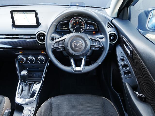 MAZDA2 15Sプロアクティブ 衝突被害軽減システム アダプティブクルーズコントロール 全周囲カメラ オートマチックハイビーム 4WD シートヒーター バックカメラ オートライト LEDヘッドランプ Bluetooth(4枚目)