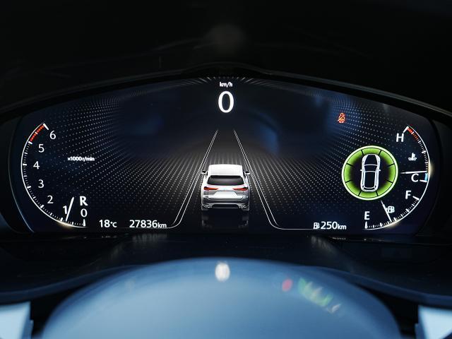 CX-60 XD エクスクルーシブモード 衝突被害軽減システム アダプティブクルーズコントロール 全周囲カメラ オートマチックハイビーム サンルーフ 革シート 電動シート シートヒーター バックカメラ オートライト LEDヘッドランプ(5枚目)