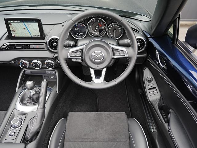 ロードスター RS 衝突被害軽減システム オートマチックハイビーム シートヒーター バックカメラ オートクルーズコントロール オートライト LEDヘッドランプ Bluetooth(4枚目)