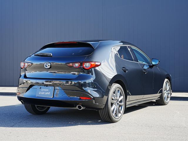 MAZDA3ファストバック 20S ツーリング 衝突被害軽減システム アダプティブクルーズコントロール 全周囲カメラ オートマチックハイビーム 革シート 電動シート シートヒーター バックカメラ オートライト LEDヘッドランプ Bluetooth(2枚目)