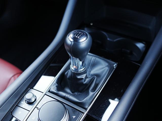 MAZDA3ファストバック 20S ツーリング 衝突被害軽減システム アダプティブクルーズコントロール 全周囲カメラ オートマチックハイビーム 革シート 電動シート シートヒーター バックカメラ オートライト LEDヘッドランプ Bluetooth(11枚目)