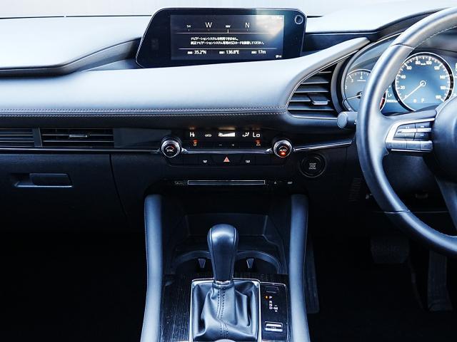 MAZDA3ファストバック 15Sツーリング 衝突被害軽減システム アダプティブクルーズコントロール 全周囲カメラ オートマチックハイビーム バックカメラ オートライト LEDヘッドランプ Bluetooth(6枚目)