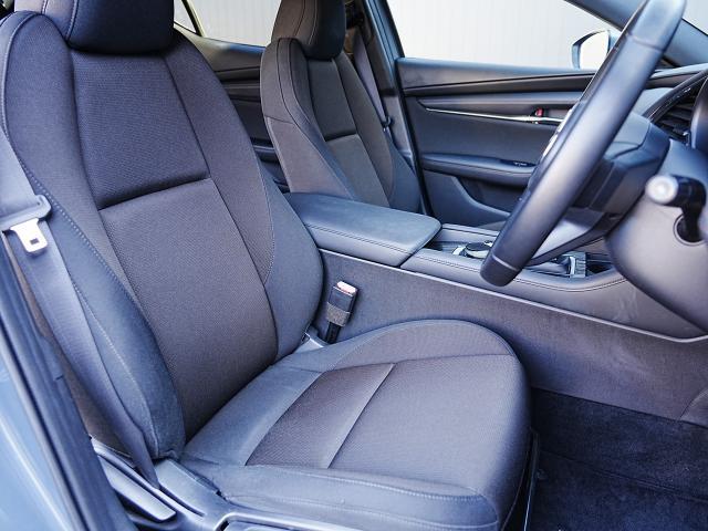 MAZDA3ファストバック 15Sツーリング 衝突被害軽減システム アダプティブクルーズコントロール 全周囲カメラ オートマチックハイビーム バックカメラ オートライト LEDヘッドランプ Bluetooth(15枚目)