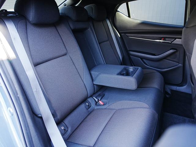 MAZDA3ファストバック 15Sツーリング 衝突被害軽減システム アダプティブクルーズコントロール 全周囲カメラ オートマチックハイビーム バックカメラ オートライト LEDヘッドランプ Bluetooth(16枚目)