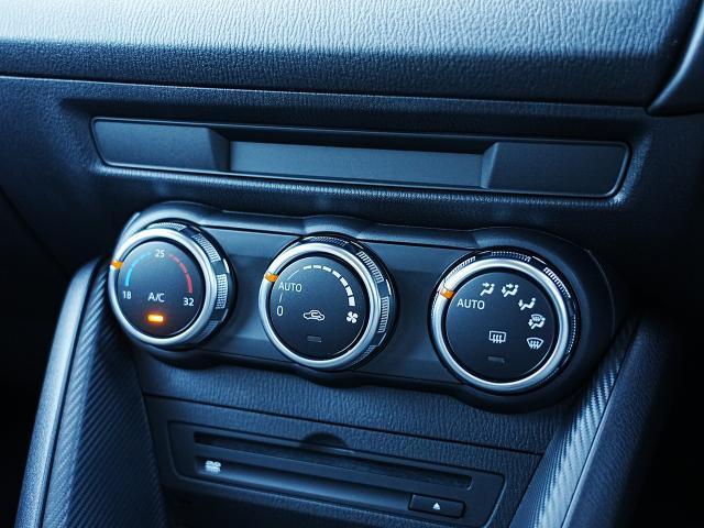 MAZDA2 15S スマートエディション 衝突被害軽減システム 全周囲カメラ オートマチックハイビーム バックカメラ オートライト LEDヘッドランプ Bluetooth(10枚目)