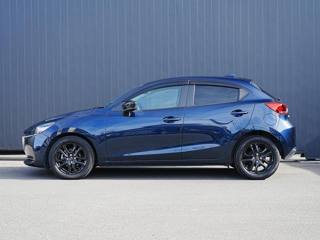 ＭＡＺＤＡ２ １５Ｓ　ブラックトーンエディション　衝突被害軽減システム　アダプティブクルーズコントロール　全周囲カメラ　オートマチックハイビーム　バックカメラ　オートライト　ＬＥＤヘッドランプ　ＥＴＣ　Ｂｌｕｅｔｏｏｔｈ（3枚目）