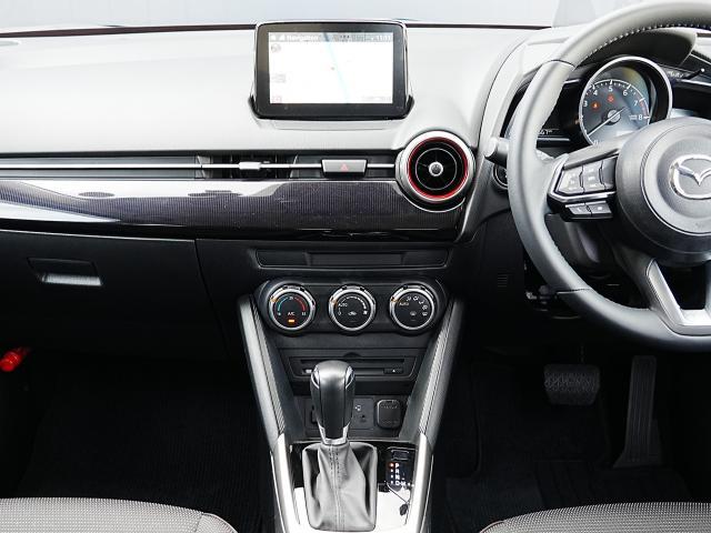 ＭＡＺＤＡ２ １５Ｓ　ブラックトーンエディション　衝突被害軽減システム　アダプティブクルーズコントロール　全周囲カメラ　オートマチックハイビーム　バックカメラ　オートライト　ＬＥＤヘッドランプ　ＥＴＣ　Ｂｌｕｅｔｏｏｔｈ（6枚目）