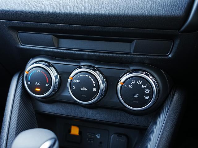 ＭＡＺＤＡ２ １５Ｓ　衝突被害軽減システム　オートマチックハイビーム　オートライト　ＬＥＤヘッドランプ　Ｂｌｕｅｔｏｏｔｈ（10枚目）