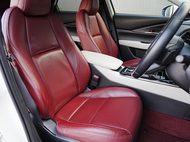 CX-30 XD 100周年特別記念車 衝突被害軽減システム アダプティブクルーズコントロール 全周囲カメラ オートマチックハイビーム 4WD 革シート 電動シート シートヒーター バックカメラ オートライト LEDヘッドランプ ディーゼル(15枚目)