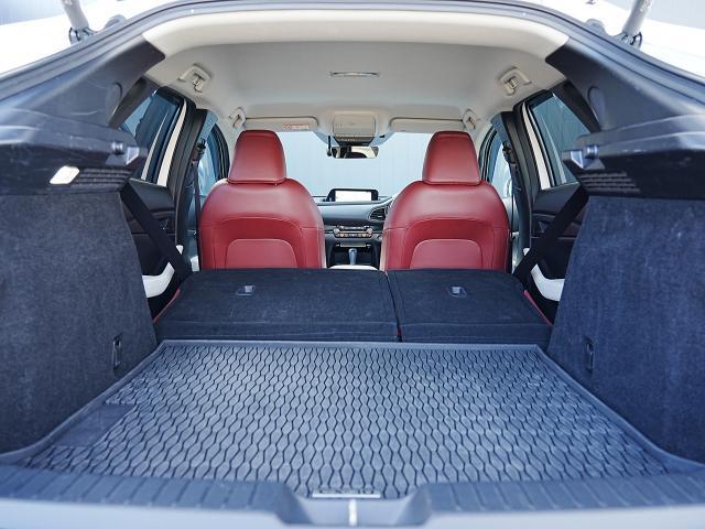 CX-30 XD 100周年特別記念車 衝突被害軽減システム アダプティブクルーズコントロール 全周囲カメラ オートマチックハイビーム 4WD 革シート 電動シート シートヒーター バックカメラ オートライト LEDヘッドランプ ディーゼル(17枚目)