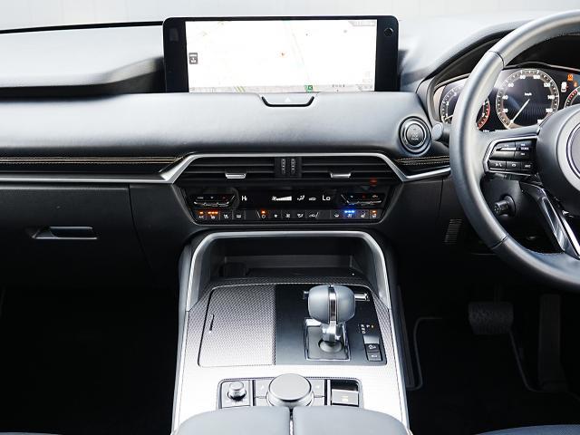 ＣＸ－６０ ２５Ｓ　エクスクルーシブモード　衝突被害軽減システム　アダプティブクルーズコントロール　全周囲カメラ　オートマチックハイビーム　サンルーフ　４ＷＤ　革シート　電動シート　シートヒーター　バックカメラ　オートライト　ＬＥＤヘッドランプ（6枚目）