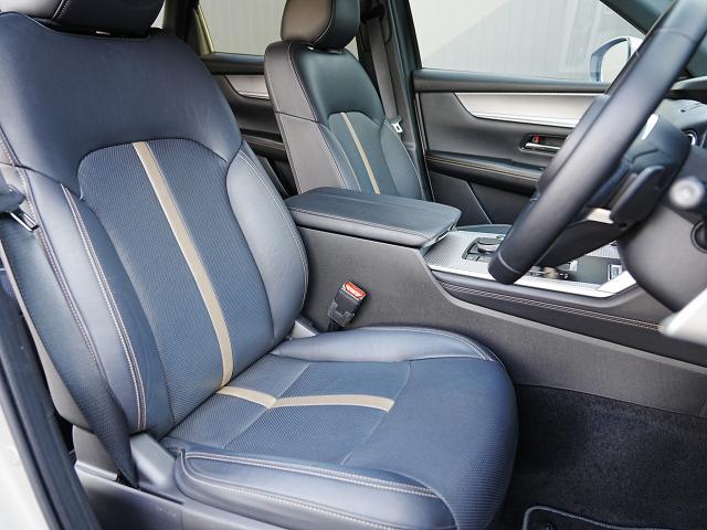 ＣＸ－６０ ２５Ｓ　エクスクルーシブモード　衝突被害軽減システム　アダプティブクルーズコントロール　全周囲カメラ　オートマチックハイビーム　サンルーフ　４ＷＤ　革シート　電動シート　シートヒーター　バックカメラ　オートライト　ＬＥＤヘッドランプ（15枚目）