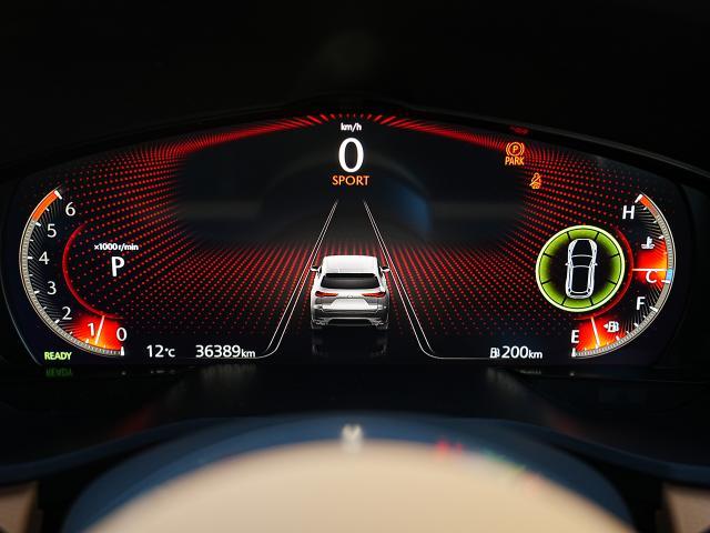 ＣＸ－６０ ＸＤ－ハイブリッド　プレミアムスポーツ　衝突被害軽減システム　アダプティブクルーズコントロール　全周囲カメラ　オートマチックハイビーム　サンルーフ　４ＷＤ　電動シート　シートヒーター　バックカメラ　オートライト　ＬＥＤヘッドランプ　ＥＴＣ（5枚目）