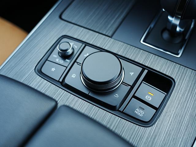 ＣＸ－６０ ＸＤ－ハイブリッド　プレミアムスポーツ　衝突被害軽減システム　アダプティブクルーズコントロール　全周囲カメラ　オートマチックハイビーム　サンルーフ　４ＷＤ　電動シート　シートヒーター　バックカメラ　オートライト　ＬＥＤヘッドランプ　ＥＴＣ（12枚目）