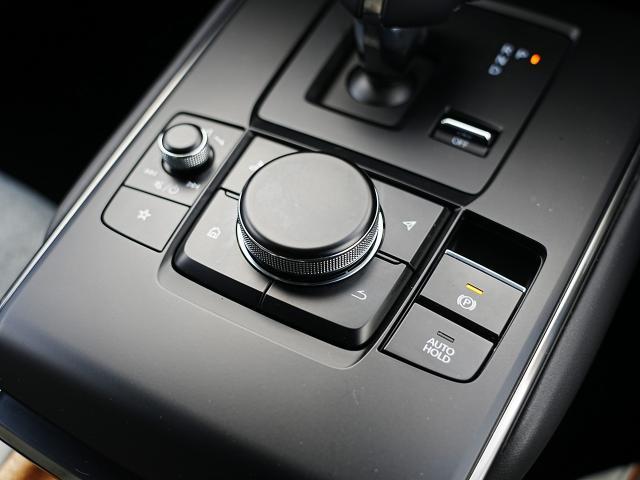 ＭＸ－３０ ベースグレード　衝突被害軽減システム　アダプティブクルーズコントロール　全周囲カメラ　オートマチックハイビーム　４ＷＤ　電動シート　シートヒーター　バックカメラ　オートライト　ＬＥＤヘッドランプ　ＥＴＣ（12枚目）