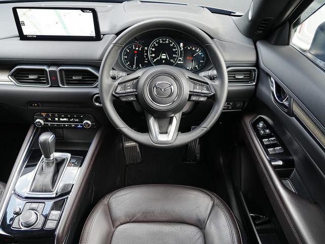 ＣＸ－５ ＸＤ　エクスクルーシブモード　衝突被害軽減システム　アダプティブクルーズコントロール　全周囲カメラ　オートマチックハイビーム　４ＷＤ　革シート　電動シート　シートヒーター　バックカメラ　オートライト　ＬＥＤヘッドランプ　ＥＴＣ（4枚目）