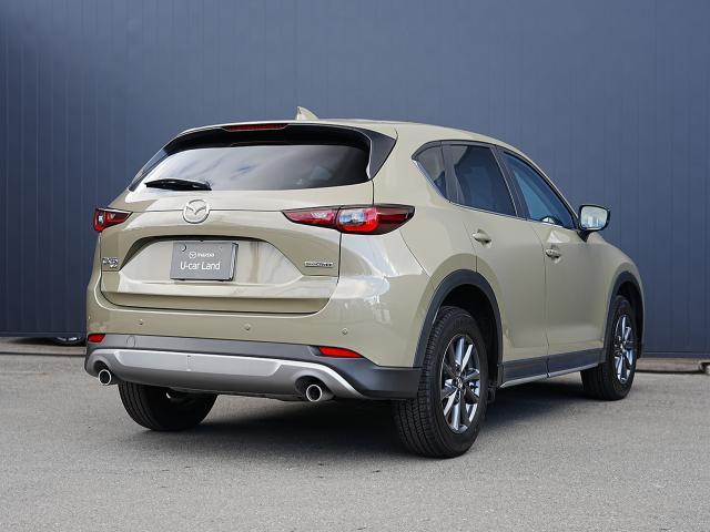 ＣＸ－５ ＸＤ　フィールドジャーニー　衝突被害軽減システム　アダプティブクルーズコントロール　全周囲カメラ　オートマチックハイビーム　４ＷＤ　革シート　電動シート　シートヒーター　バックカメラ　オートライト　ＬＥＤヘッドランプ　ＥＴＣ（2枚目）