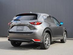 ��̿���򥫥����ˤ���ǥ����󡢤��줬�ޥĥ��Ρֺ�ư�ǥ�����ס���ưŪ����̿�Ϥ��դ��¤���ˤ�����ꡢ���Υ������˺���᤭���ߤޤ������ҤȤμ�ǤĤ���줿���������������ˤϤ���ޤ��� 2