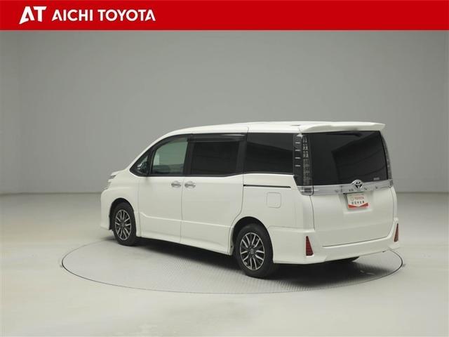 ヴォクシー ZS 煌 地上デジタル 両側パワードア アイドリングストップ車 パワーウィンド 横滑防止 1オーナ DVD可 盗難防止装置 スマートエントリー Bカメラ AUX LEDヘッドライト メモリーナビ 3列シート(4枚目)