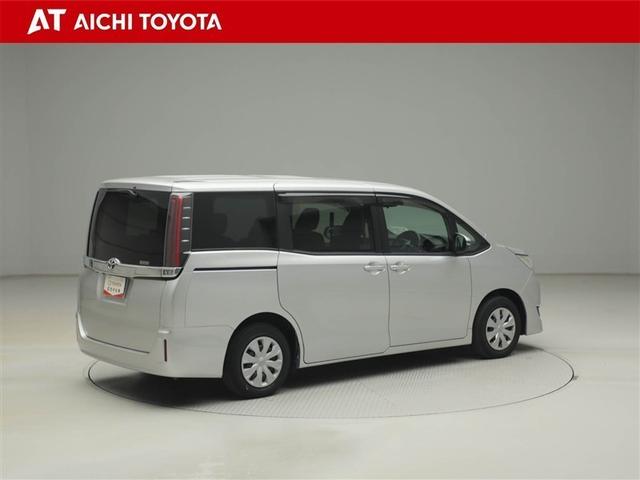 ノア Ｘ　ブレーキサポート　イモビライザー　アイドリングストッ　ＡＵＸ　デュアルエアコン　ワンオーナー車　クルーズＣ　バックモニタ－　ＬＥＤランプ　ＡＷ　オートエアコン　ＥＳＣ　ワンセグテレビ　ナビ＆ＴＶ　３列（6枚目）