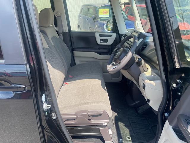 Ｎ－ＢＯＸ Ｇ・Ｌホンダセンシング　衝突被害軽減ブレーキ　左側パワースライドドア　ＳＤナビ　フルセグＴＶ　バックカメラ　クルーズコントロール　スマートキー　プッシュスタート　アイドリングストップ（12枚目）