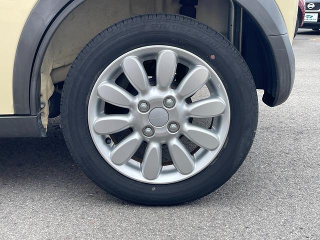 近隣のお客様から遠方のお客様まで、日本全国どこでも対応いたします。もちろん全国納車も対応いたします（遠方登録料、陸送費用は店舗までお問合せください）。