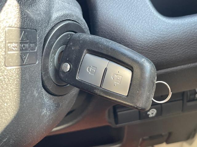 ナイスマイカーセンターには日々新しい車が入庫されてきます。もし今ある在庫の中でお気に入りの１台が無い場合でも、一度当店までご相談してみてください。入庫予定や注文販売にて対応できるかお答えいたします。