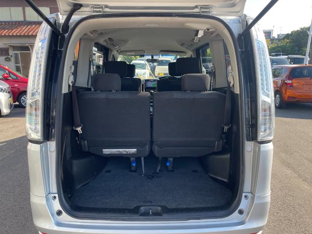 セレナ 20S 8人乗り 左側パワースライドドア SDナビ フルセグTV バックカメラ ETC Bluetooth接続 クルーズコントロール スマートキー プッシュスタート アイドリングストップ(11枚目)