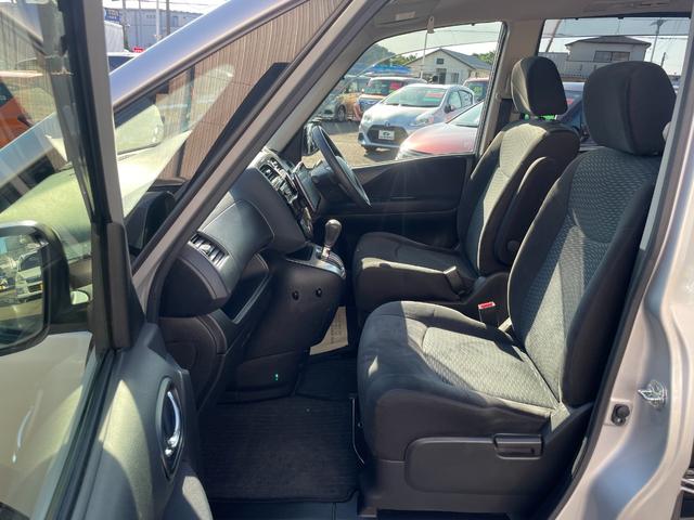 セレナ 20S 8人乗り 左側パワースライドドア SDナビ フルセグTV バックカメラ ETC Bluetooth接続 クルーズコントロール スマートキー プッシュスタート アイドリングストップ(17枚目)