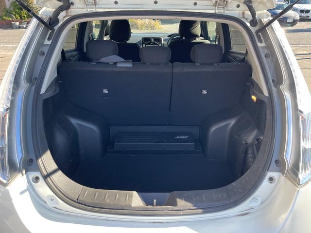 リーフ Ｘ　サンクスエディション（３０ｋｗｈ）　１０セグメント　衝突被害軽減ブレーキ　ＳＤナビ　フルセグＴＶ　アラウンドビューモニター　ＥＴＣ　ドライブレコーダー　Ｂｌｕｅｔｏｏｔｈ接続　クルーズコントロール　シートヒーター（11枚目）