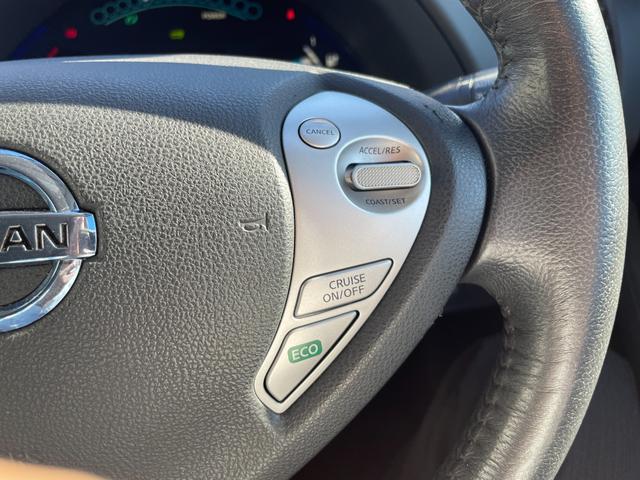 リーフ Ｘ　サンクスエディション（３０ｋｗｈ）　１０セグメント　衝突被害軽減ブレーキ　ＳＤナビ　フルセグＴＶ　アラウンドビューモニター　ＥＴＣ　ドライブレコーダー　Ｂｌｕｅｔｏｏｔｈ接続　クルーズコントロール　シートヒーター（28枚目）