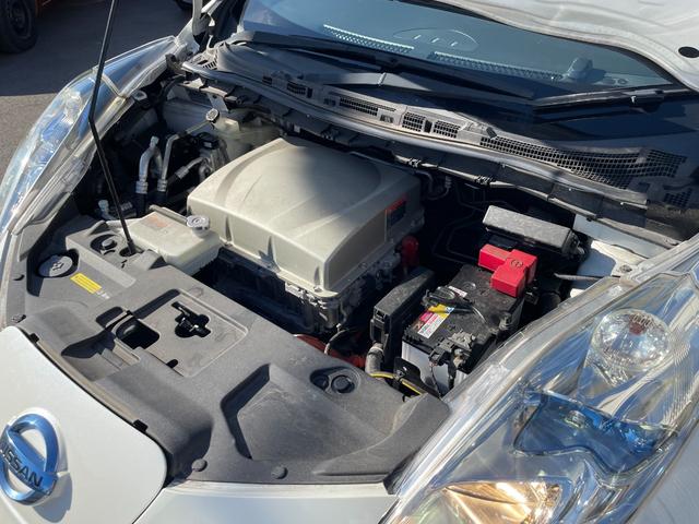 リーフ Ｘ　サンクスエディション（３０ｋｗｈ）　１０セグメント　衝突被害軽減ブレーキ　ＳＤナビ　フルセグＴＶ　アラウンドビューモニター　ＥＴＣ　ドライブレコーダー　Ｂｌｕｅｔｏｏｔｈ接続　クルーズコントロール　シートヒーター（42枚目）