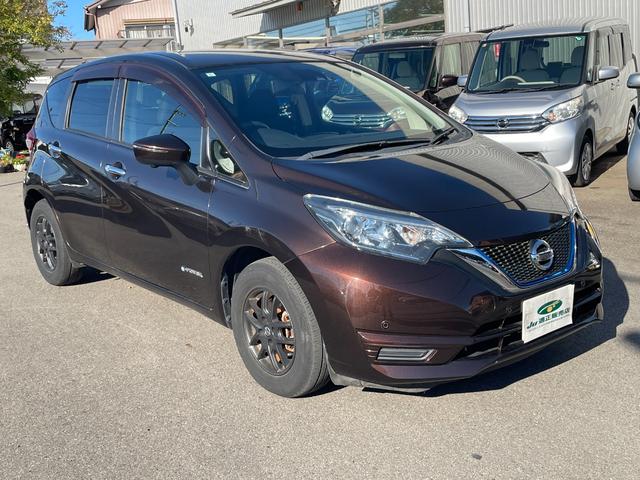 ノート ｅ－パワー　Ｘ　エマージェンシーブレーキ　ＳＤナビ　フルセグＴＶ　アラウンドビューモニター　ＥＴＣ　ドライブレコーダー　ＬＥＤヘッドライト　スマートキー　プッシュスタート（10枚目）