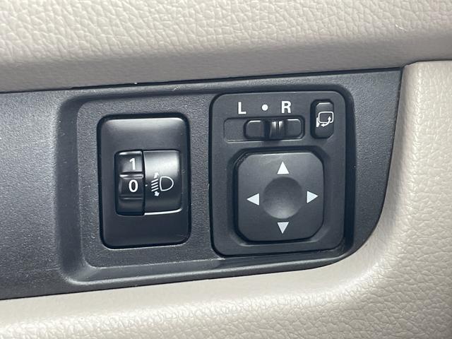 デイズ Ｊ　オーディオ　ＣＤ再生　ＡＵＸ接続　ＦＭ／ＡＭラジオ　ＥＴＣ　電動格納ドアミラー　ドアバイザー　純正フフロアマット（25枚目）