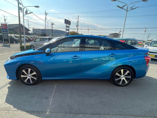 ＭＩＲＡＩ ベースグレード　トヨタセーフティセンス　純正９インチＳＤナビ　フルセグＴＶ　バックカメラ　ＥＴＣ２．０　ドライブレコーダー　Ｂｌｕｅｔｏｏｔｈ接続　レザシート　シートヒーター　クルーズコントロール　ＬＥＤヘッドライト（5枚目）