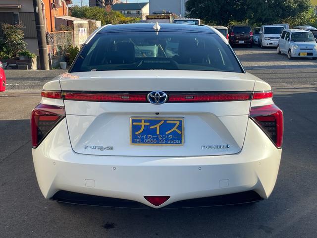 ＭＩＲＡＩ ベースグレード　トヨタセーフティセンス　純正９インチＳＤナビ　フルセグＴＶ　バックカメラ　ＥＴＣ　Ｂｌｕｅｔｏｏｔｈ接続　クルーズコントロール　シートヒーター　ステアリングヒーター　パワーシート　ＬＥＤヘッドライト（7枚目）