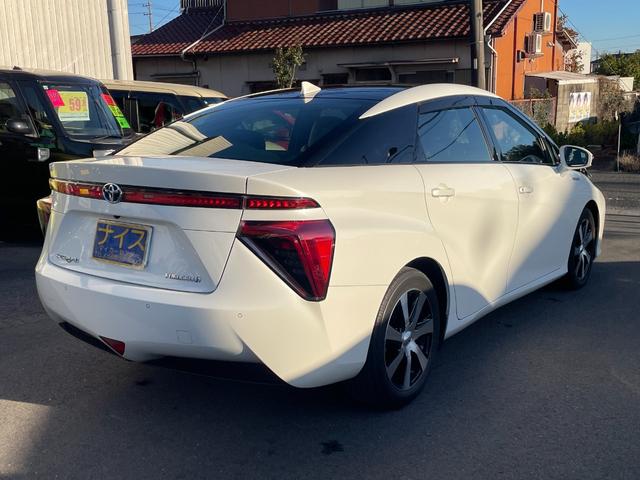 ＭＩＲＡＩ ベースグレード　トヨタセーフティセンス　純正９インチＳＤナビ　フルセグＴＶ　バックカメラ　ＥＴＣ　Ｂｌｕｅｔｏｏｔｈ接続　クルーズコントロール　シートヒーター　ステアリングヒーター　パワーシート　ＬＥＤヘッドライト（8枚目）