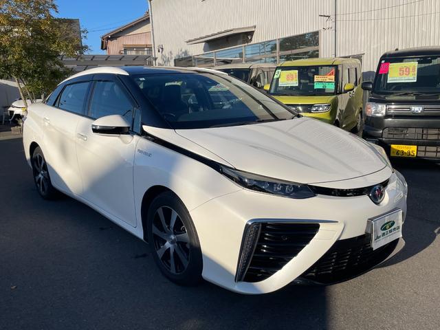 ＭＩＲＡＩ ベースグレード　トヨタセーフティセンス　純正９インチＳＤナビ　フルセグＴＶ　バックカメラ　ＥＴＣ　Ｂｌｕｅｔｏｏｔｈ接続　クルーズコントロール　シートヒーター　ステアリングヒーター　パワーシート　ＬＥＤヘッドライト（10枚目）