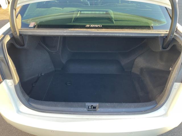 ＭＩＲＡＩ ベースグレード　トヨタセーフティセンス　純正９インチＳＤナビ　フルセグＴＶ　バックカメラ　ＥＴＣ　Ｂｌｕｅｔｏｏｔｈ接続　クルーズコントロール　シートヒーター　ステアリングヒーター　パワーシート　ＬＥＤヘッドライト（11枚目）