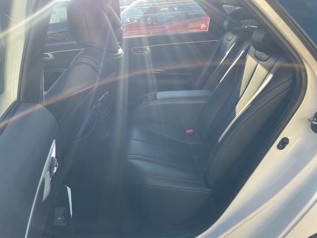 ＭＩＲＡＩ ベースグレード　トヨタセーフティセンス　純正９インチＳＤナビ　フルセグＴＶ　バックカメラ　ＥＴＣ　Ｂｌｕｅｔｏｏｔｈ接続　クルーズコントロール　シートヒーター　ステアリングヒーター　パワーシート　ＬＥＤヘッドライト（15枚目）