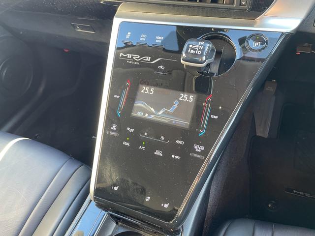 ＭＩＲＡＩ ベースグレード　トヨタセーフティセンス　純正９インチＳＤナビ　フルセグＴＶ　バックカメラ　ＥＴＣ　Ｂｌｕｅｔｏｏｔｈ接続　クルーズコントロール　シートヒーター　ステアリングヒーター　パワーシート　ＬＥＤヘッドライト（25枚目）